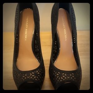 Badgley mischka black leather heels